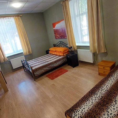 Happy Hostel Riga Esterno foto